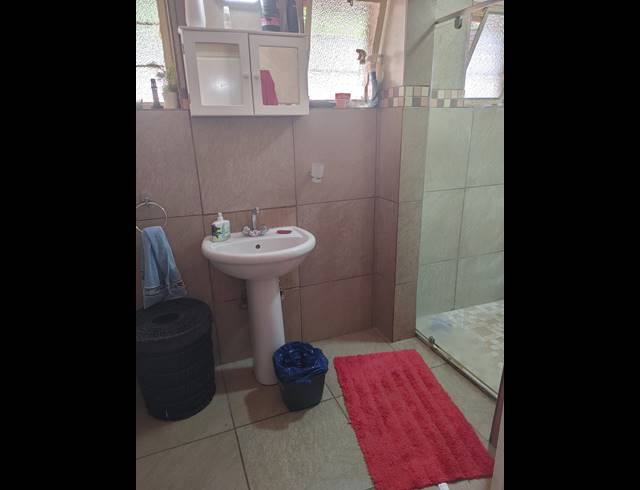 3 BEDROOM FREEHOLD FOR SALE IN FLORAUNA